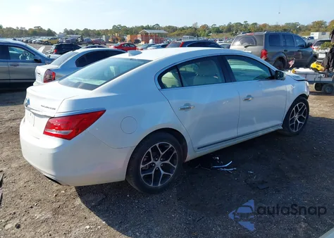 2016 Buick Lacrosse Sport Touring z USA, uszkodzony, nr VIN 1G4G45G38GF209330